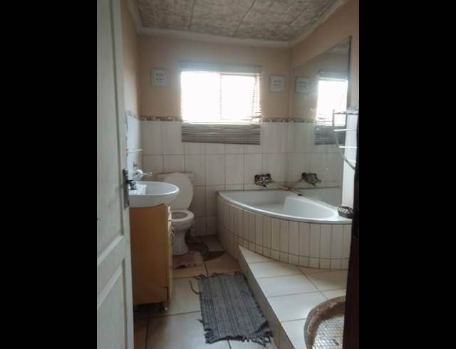 2 BEDROOM HOUSE FOR SALE IN EDEN PARK